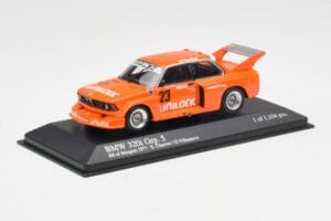 BMW 320i Group 5 #23 E. Cheever / G. Villeneuve 6 Hours of Mosport Class Winners 1977 Damaged Spoiler Minichamps 1:43 4007723 — zdjęcie 2 z 5