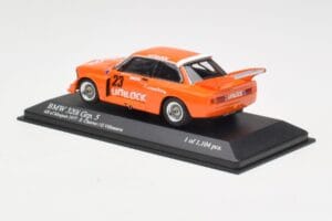 BMW 320i Group 5 #23 E. Cheever / G. Villeneuve 6 Hours of Mosport Class Winners 1977 Damaged Spoiler Minichamps 1:43 4007723 — zdjęcie 4 z 5