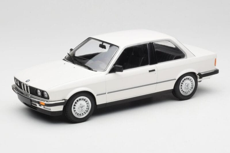 BMW 323i E21 Biały Minichamps 1:18 155026005 Metal