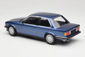 BMW 323i E30 Blue Metallic Minichamps 1:18 155026002 Metal — zdjęcie 5 z 6