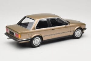 BMW 323i E30 Brown Metallic Minichamps 1:18 155026004 Metal — zdjęcie 2 z 6