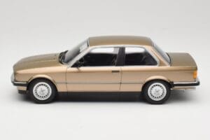 BMW 323i E30 Brown Metallic Minichamps 1:18 155026004 Metal — zdjęcie 3 z 6