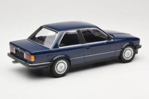 BMW 323i E30 Saturn Blue Minichamps 1:18 155026009 Metal — zdjęcie 2 z 6