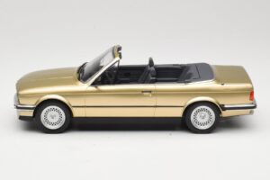 BMW 325i E30 Kabriolet Beżowy MCG 1:18 MCG18544 Metal — zdjęcie 3 z 6