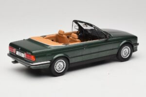 BMW 325i E30 Kabriolet Zielony MCG 1:18 MCG18545 Metal — zdjęcie 2 z 6