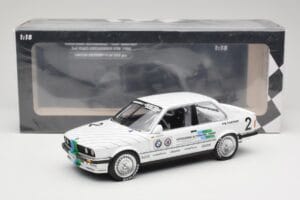 BMW 325i E30 #2 O. Manthey Vogelsang Automobile 3rd Place Eifel Race DTM 1986 Minichamps 1:18 155862602 Metal — zdjęcie 6 z 6
