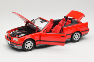 BMW 325i E36 Kabriolet Czerwony Maisto 1:18 50229 Metal — zdjęcie 2 z 8