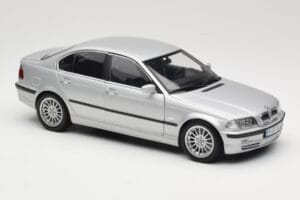 BMW 330i E46 Srebrny UT Models 1:18 80430302328 Metal — zdjęcie 6 z 8