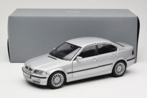 BMW 330i E46 Srebrny UT Models 1:18 80430302328 Metal — zdjęcie 8 z 8