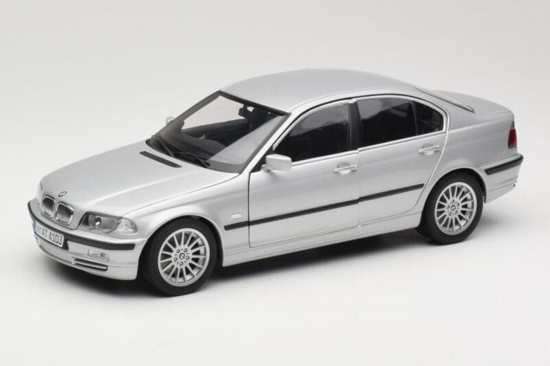 BMW 330i E46 Srebrny UT Models 1:18 80430302328 Metal