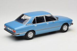 BMW 5 Series E12 Niebieski MCG 1:18 MCG18541 Metal — zdjęcie 2 z 6
