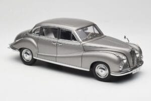 BMW 502 2.6 Luxus Silver Beige Metallic AUTOart 1:18 70591 Metal — zdjęcie 6 z 8