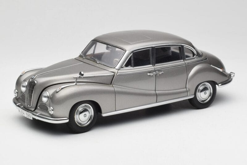 BMW 502 2.6 Luxus Silver Beige Metallic AUTOart 1:18 70591 Metal