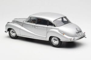 BMW 502 2.6 Luxus Super Srebrny AUTOart 1:18 70593 Metal — zdjęcie 7 z 8