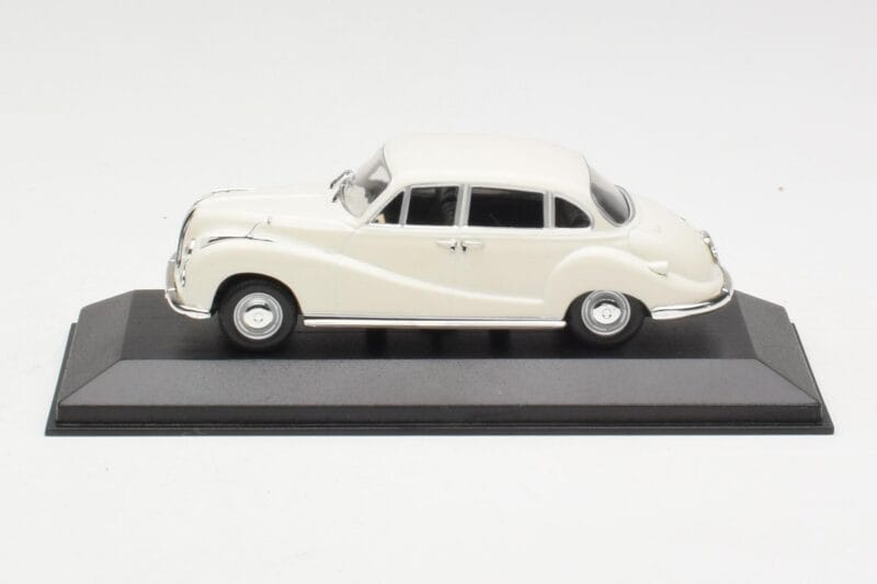 BMW 502 V8 Biały Minichamps 1:43 430022400 Metal