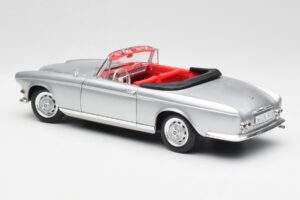 BMW 503 Srebrny Revell 1:18 18787 Metal — zdjęcie 7 z 8