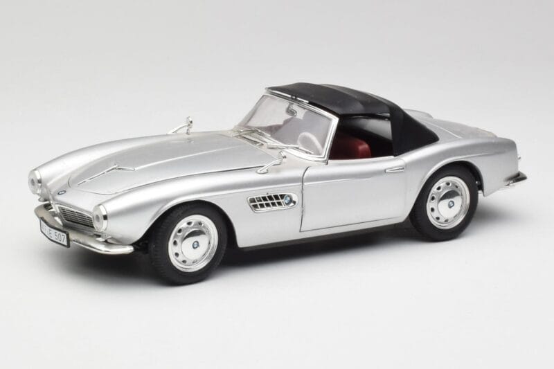 BMW 507 Srebrny Revell 1:18 9034 Metal
