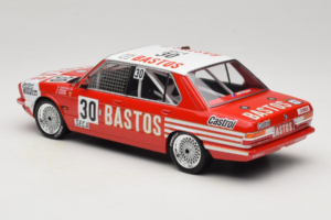 BMW 528i E28 #30 D. Quester / A. Hahne / E. Joosen 24 Hours of Spa Winner 1982 IXO 1:18 18RMC182A Metal — zdjęcie 5 z 6