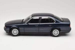 BMW 535i E34 Blue Metallic Minichamps 1:18 100024004 Metal — zdjęcie 4 z 8