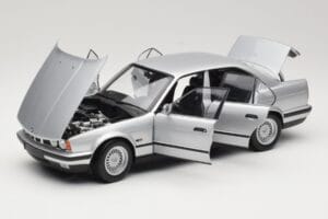 BMW 535i E34 Srebrny Minichamps 1:18 100024005 Metal — zdjęcie 2 z 8