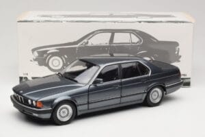 BMW 730i E32 Grey Metallic Minichamps 1:18 100023005 Metal — zdjęcie 8 z 8