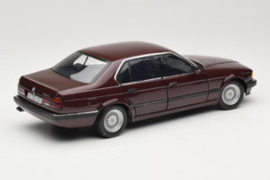 BMW 730i E32 Red Metallic Minichamps 1:18 100023001 Metal — zdjęcie 3 z 8