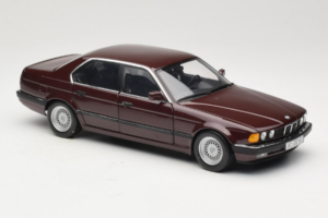 BMW 730i E32 Red Metallic Minichamps 1:18 100023001 Metal — zdjęcie 6 z 8