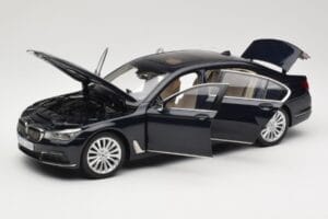 BMW 750Li F02 Imperial Blue Paragon 1:18 80432405586 Metal — zdjęcie 2 z 8