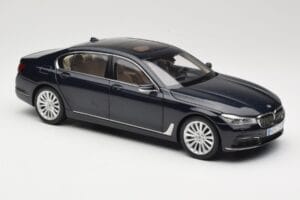 BMW 750Li F02 Imperial Blue Paragon 1:18 80432405586 Metal — zdjęcie 6 z 8