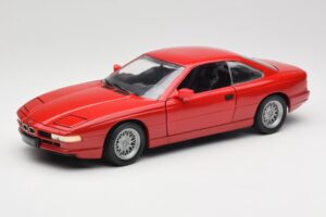BMW 850Ci E31 Brilliant Red Revell 1:18 8827 Metal