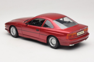 BMW 850i E31 Czerwony Tchibo 1:18 36157 Metal — zdjęcie 7 z 8