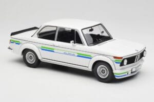 BMW Alpina 2002 E10 Turbo Biały MCG 1:18 MCG18409-R Metal — zdjęcie 4 z 6