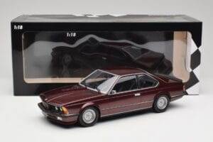BMW 635 CSi E24 Karmesinrot Metallic Minichamps 1:18 155028105 Metal — zdjęcie 6 z 6