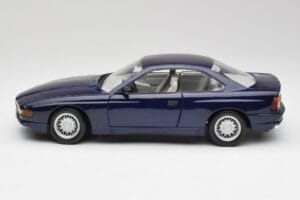 BMW E31 850i Mauritius Niebieski Maisto 1:18 438813100299 Metal — zdjęcie 4 z 8