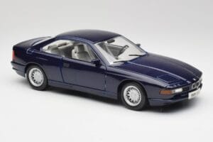 BMW E31 850i Mauritius Niebieski Maisto 1:18 438813100299 Metal — zdjęcie 6 z 8
