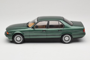 BMW Alpina B11 E32 3.5 Metallic Green MCG 1:18 MCG18233 Metal — zdjęcie 3 z 6