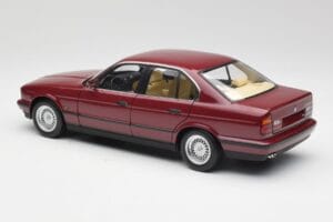 BMW 535i E34 Czerwony Minichamps 1:18 100024002 Metal — zdjęcie 7 z 8