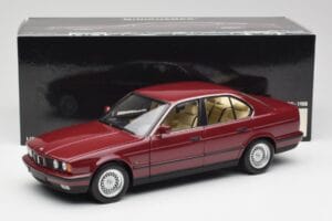 BMW 535i E34 Czerwony Minichamps 1:18 100024002 Metal — zdjęcie 8 z 8