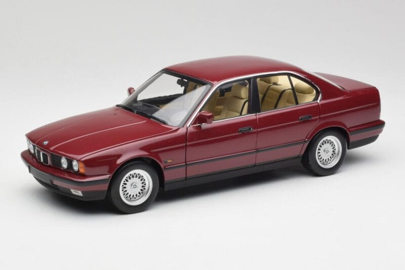 BMW 535i E34 Czerwony Minichamps 1:18 100024002 Metal