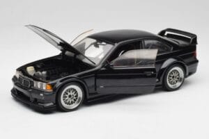 BMW E36 M3 GTR Street Cosmos Czarny UT Models 1:18 20481 Metal — zdjęcie 2 z 8