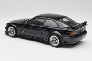 BMW E36 M3 GTR Street Cosmos Czarny UT Models 1:18 20481 Metal — zdjęcie 6 z 8