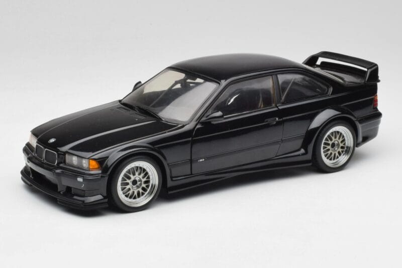 BMW E36 M3 GTR Street Cosmos Czarny UT Models 1:18 20481 Metal