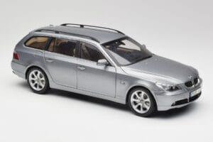 BMW 545i E61 Touring Jasnoszary Kyosho 1:18 80430308414 Metal — zdjęcie 6 z 8