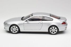 BMW 645Ci E63 Srebrny Kyosho 1:18 80430153285 Metal — zdjęcie 4 z 8