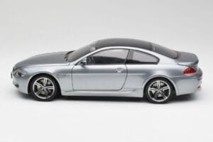 BMW M6 E63 Silver Szary Kyosho 1:18 08703GR Metal — zdjęcie 4 z 8