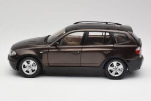 BMW X3 E83 3.0d Ciemny Brązowy Metalik Kyosho 1:18 80430300736 Metal — zdjęcie 4 z 8