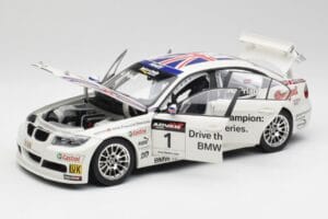BMW E90 320si #1 A. Priaulx WTCC Champion 2006 Kyosho 1:18 80430429067 Metal — zdjęcie 2 z 8