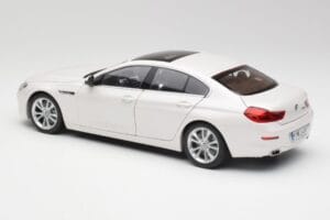BMW 6 F06 Gran Coupe Mineral Biały Paragon 1:18 80432218741 Metal — zdjęcie 7 z 8