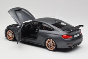 BMW M4 F82 GTS Frozen Szary Minichamps 1:18 80432411555 Metal — zdjęcie 5 z 8