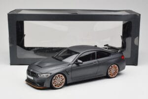 BMW M4 F82 GTS Frozen Szary Minichamps 1:18 80432411555 Metal — zdjęcie 8 z 8
